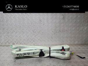 Gebruikte Airbag hemel links Mercedes ML II (164/4JG) 3.0 ML-350 CDI BlueTec 4-Matic V6 24V Prijs € 75,00 Margeregeling aangeboden door kaslo auto parts