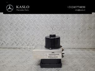 Gebruikte ABS Pomp Mercedes ML II (164/4JG) 3.0 ML-350 CDI BlueTec 4-Matic V6 24V Prijs € 300,00 Margeregeling aangeboden door kaslo auto parts