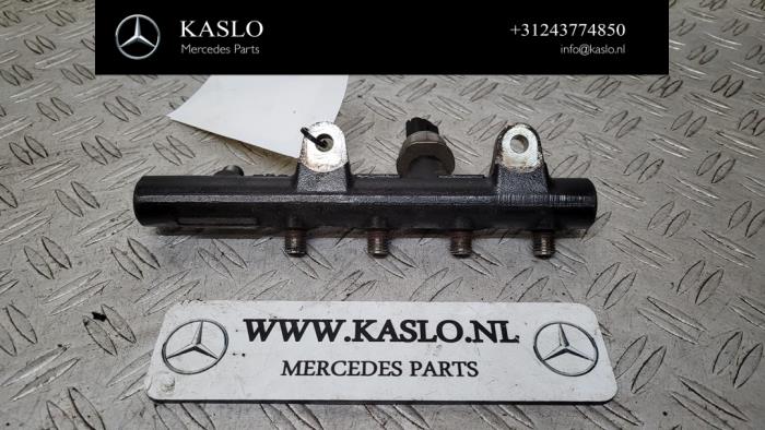 Gebruikte Injector brug Mercedes B (W246/W242) 1.5 B-180 CDI,d 16V Prijs € 50,00 Margeregeling aangeboden door kaslo auto parts