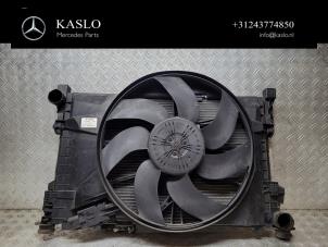 Gebruikte Radiateur Mercedes SLK (R171) 3.0 280 V6 24V Prijs € 150,00 Margeregeling aangeboden door kaslo auto parts
