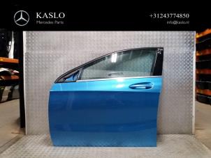 Gebruikte Deur 4Deurs links-voor Mercedes A (W176) 1.5 A-180 CDI, A-180d 16V Prijs € 400,00 Margeregeling aangeboden door kaslo auto parts