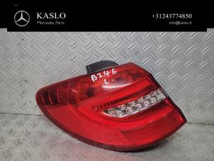 Gebruikte Achterlicht links Mercedes B (W246) 1.8 B-200 CDI BlueEFFICIENCY 16V Prijs € 100,00 Margeregeling aangeboden door kaslo auto parts