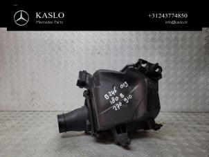 Gebruikte Luchtfilterhuis Mercedes B (W246) 1.6 B-180 BlueEFFICIENCY Turbo 16V Prijs € 50,00 Margeregeling aangeboden door kaslo auto parts