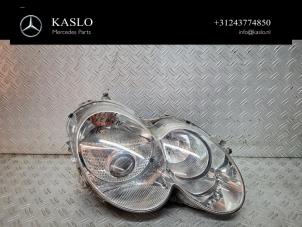 Gebruikte Koplamp rechts Mercedes SL (R230) 3.7 SL-350 V6 18V Prijs € 750,00 Margeregeling aangeboden door kaslo auto parts