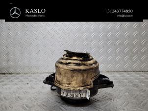 Gebruikte Motorrubber Mercedes ML III (166) 2.1 ML-250 CDI 16V BlueTEC 4-Matic Prijs € 75,00 Margeregeling aangeboden door kaslo auto parts