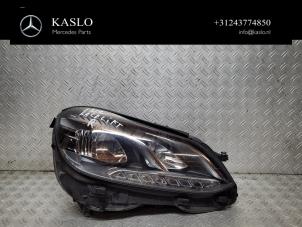 Gebruikte Koplamp rechts Mercedes E (W212) E-220 CDI 16V BlueEfficiency Prijs € 750,00 Margeregeling aangeboden door kaslo auto parts