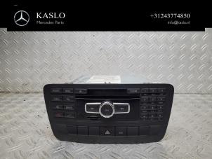 Gebruikte Navigatie bedienings paneel Mercedes B (W246) 1.8 B-180 CDI BlueEFFICIENCY 16V Prijs € 300,00 Margeregeling aangeboden door kaslo auto parts