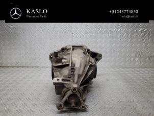 Gebruikte Cardanklok achter Mercedes C (W205) C-200 2.0 CGI 16V Prijs € 500,00 Margeregeling aangeboden door kaslo auto parts