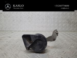 Gebruikte Claxon Mercedes C (W205) C-200 2.0 CGI 16V Prijs € 20,00 Margeregeling aangeboden door kaslo auto parts