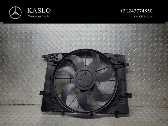 Gebruikte Radiateurfan Mercedes C (W205) C-220 2.2 CDI BlueTEC, C-220 d 16V Prijs € 125,00 Margeregeling aangeboden door kaslo auto parts