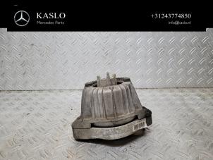 Gebruikte Motorrubber Mercedes SLK (R172) 2.1 250 CDI 16V BlueEFFICIENCY Prijs € 50,00 Margeregeling aangeboden door kaslo auto parts