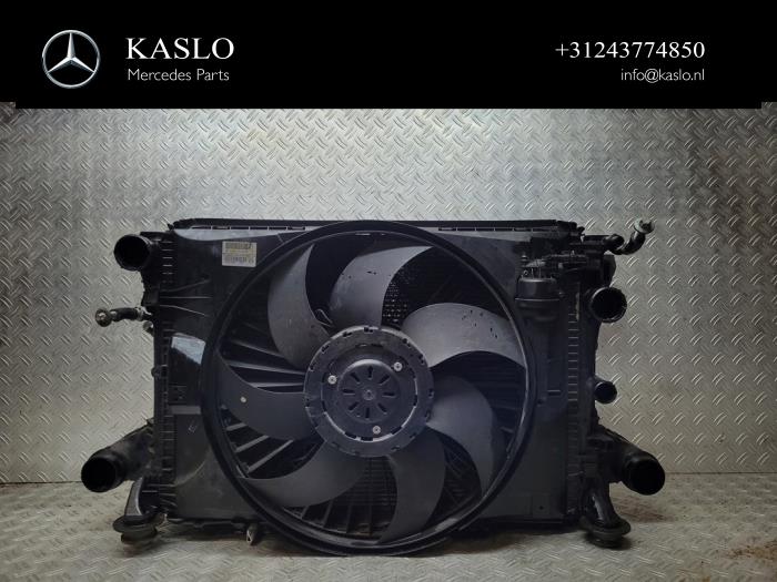 Gebruikte Fan Radiateur Mercedes SLK (R172) 1.8 200 16V BlueEFFICIENCY Prijs € 250,00 Margeregeling aangeboden door kaslo auto parts