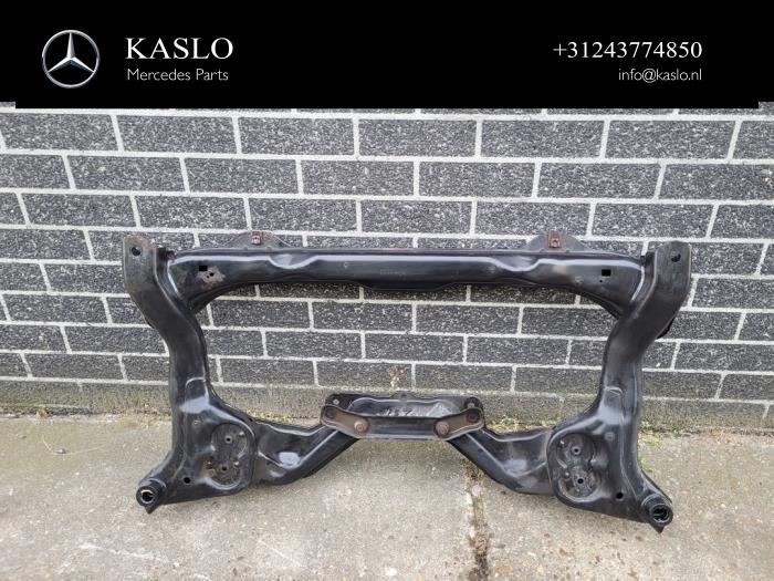 Subframe van een Mercedes-Benz SLK (R172) 1.8 200 16V BlueEFFICIENCY 2012