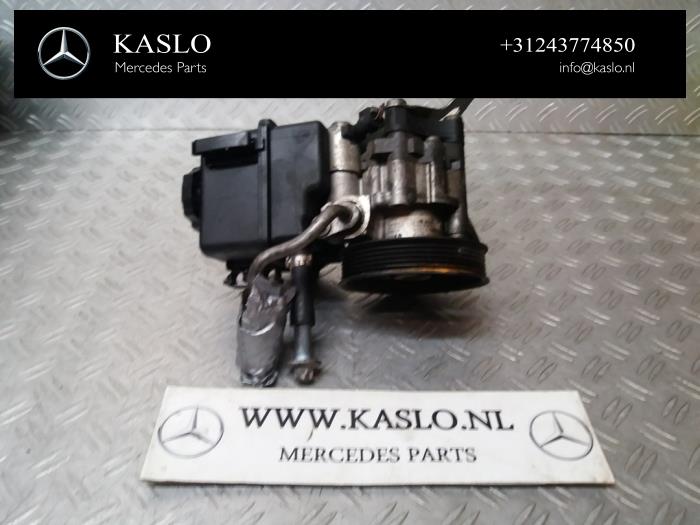 Gebruikte Servopomp Mercedes E (W212) E-220 CDI 16V BlueEfficiency Prijs € 150,00 Margeregeling aangeboden door kaslo auto parts