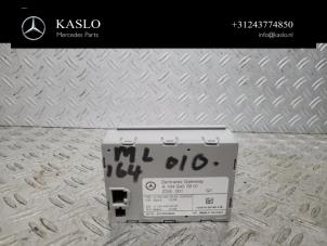 Gebruikte Gateway module Mercedes ML II (164/4JG) 3.0 ML-350 CDI BlueTec 4-Matic V6 24V Prijs € 50,00 Margeregeling aangeboden door kaslo auto parts