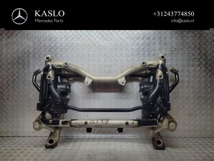 Gebruikte Subframe Mercedes CLS (C218) 350 CDI BlueEfficiency 3.0 V6 24V Prijs € 100,00 Margeregeling aangeboden door kaslo auto parts