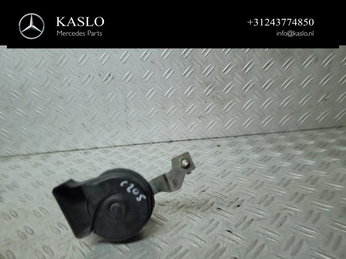 Claxon van een Mercedes-Benz C (W205) C-350 e 2.0 16V 2015