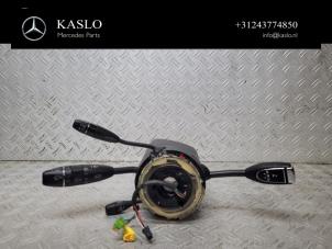 Gebruikte Licht + Raw Schakelaar Mercedes ML II (164/4JG) 3.0 ML-300 CDI 4-Matic V6 24V Prijs € 150,00 Margeregeling aangeboden door kaslo auto parts
