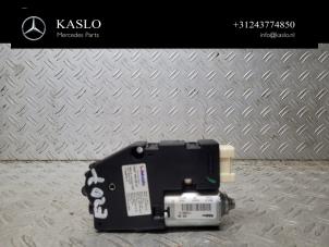 Gebruikte Schuifdak Motor Mercedes E (C207) E-250 CDI 16V Prijs € 50,00 Margeregeling aangeboden door kaslo auto parts