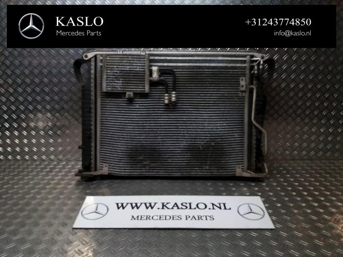 Gebruikte Radiateur Mercedes SL (R230) 5.0 SL-500 V8 24V Prijs € 150,00 Margeregeling aangeboden door kaslo auto parts
