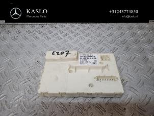 Gebruikte Comfort Module Mercedes E (C207) E-350 CDI V6 24V Prijs € 50,00 Margeregeling aangeboden door kaslo auto parts
