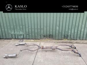 Gebruikte Uitlaat (compleet) Mercedes SL (R230) 5.0 SL-500 V8 24V Prijs € 750,00 Margeregeling aangeboden door kaslo auto parts