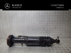 Gebruikte Mac Phersonpoot rechts-voor Mercedes SL (R230) 5.0 SL-500 V8 24V Prijs € 500,00 Margeregeling aangeboden door kaslo auto parts