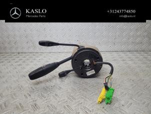 Gebruikte Licht + Raw Schakelaar Mercedes SL (R230) 5.0 SL-500 V8 24V Prijs € 250,00 Margeregeling aangeboden door kaslo auto parts