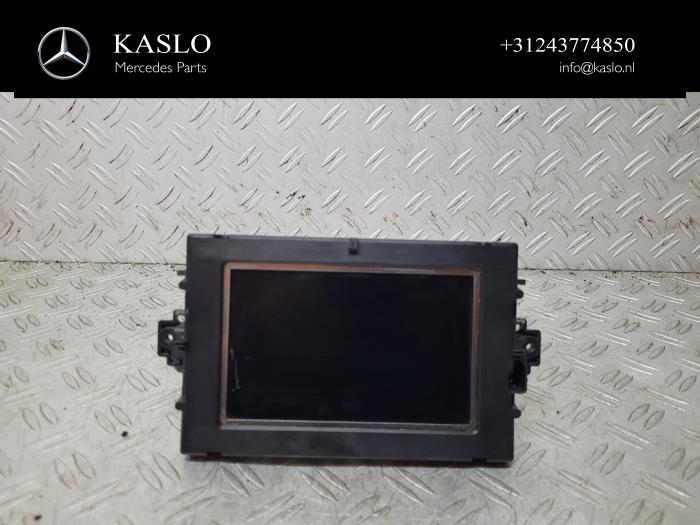 Gebruikte Display Interieur Mercedes SLK (R172) 1.8 200 16V BlueEFFICIENCY Prijs € 50,00 Margeregeling aangeboden door kaslo auto parts
