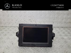 Gebruikte Display Interieur Mercedes SLK (R172) 1.8 200 16V BlueEFFICIENCY Prijs € 50,00 Margeregeling aangeboden door kaslo auto parts