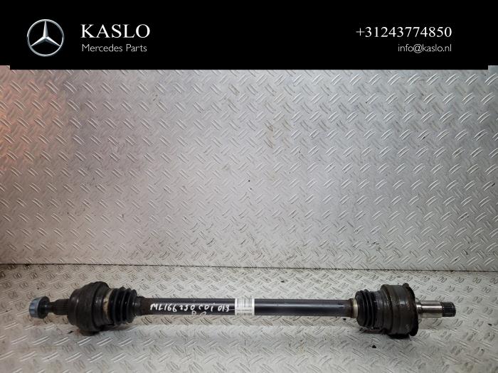Gebruikte Aandrijfas rechts-achter Mercedes ML III (166) 2.1 ML-250 CDI 16V BlueTEC 4-Matic Prijs € 100,00 Margeregeling aangeboden door kaslo auto parts