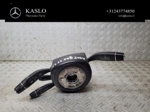 Gebruikte Licht + Raw Schakelaar Mercedes C Estate (S205) C-350 e 2.0 16V Prijs € 150,00 Margeregeling aangeboden door kaslo auto parts