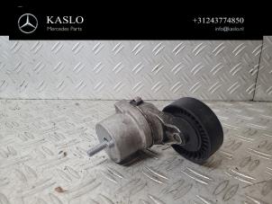 Gebruikte Spanrol Multiriem Mercedes A (177.0) 2.0 A-220d Prijs € 30,00 Margeregeling aangeboden door kaslo auto parts