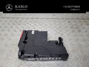 Gebruikte Zekeringkast Mercedes E (W212) E-300 BlueTec Hybrid V6 24V Prijs € 100,00 Margeregeling aangeboden door kaslo auto parts