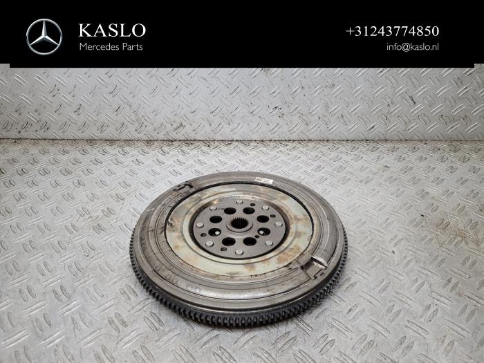 Gebruikte Vliegwiel Mercedes C Estate (S205) C-350 e 2.0 16V Prijs € 150,00 Margeregeling aangeboden door kaslo auto parts