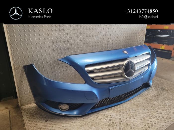 Voorbumper van een Mercedes-Benz B (W246) 1.5 B-180 CDI,d 16V 2014