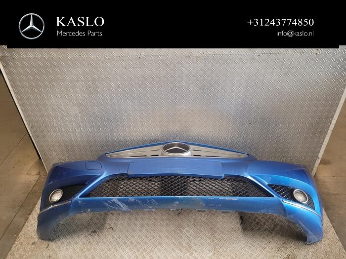 Voorbumper van een Mercedes-Benz B (W246) 1.5 B-180 CDI,d 16V 2014