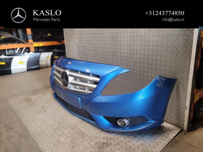 Voorbumper van een Mercedes-Benz B (W246) 1.5 B-180 CDI,d 16V 2014