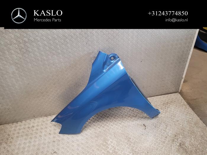 Scherm links-voor van een Mercedes-Benz B (W246) 1.5 B-180 CDI,d 16V 2014