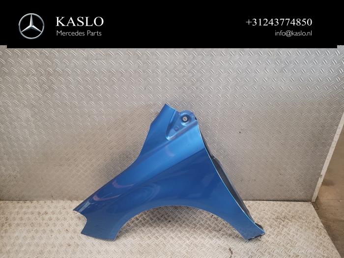 Scherm links-voor van een Mercedes-Benz B (W246) 1.5 B-180 CDI,d 16V 2014