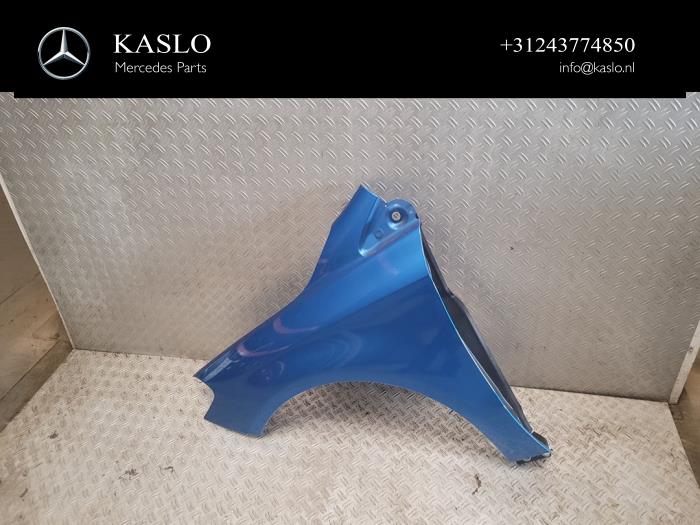 Scherm links-voor van een Mercedes-Benz B (W246) 1.5 B-180 CDI,d 16V 2014