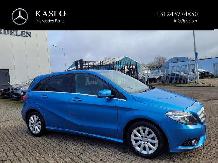 Portier 4Deurs rechts-achter van een Mercedes-Benz B (W246) 1.5 B-180 CDI,d 16V 2014