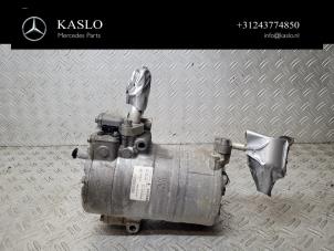 Gebruikte Aircopomp Mercedes E (W212) E-300 BlueTec Hybrid V6 24V Prijs € 500,00 Margeregeling aangeboden door kaslo auto parts
