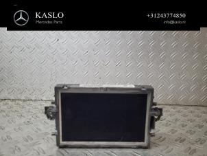 Gebruikte Display Interieur Mercedes E (C207) E-350 CDI BlueEfficiency 3.0 V6 24V Prijs € 100,00 Margeregeling aangeboden door kaslo auto parts