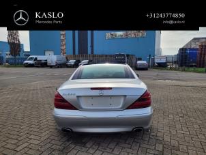 Gebruikte Achterklep Mercedes SL (R230) 5.0 SL-500 V8 24V Prijs € 400,00 Margeregeling aangeboden door kaslo auto parts
