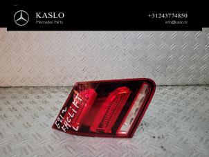 Gebruikte Achterlicht links Mercedes E (W212) E-300 BlueTec Hybrid V6 24V Prijs € 50,00 Margeregeling aangeboden door kaslo auto parts