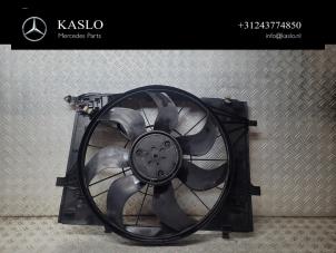 Gebruikte Fan Radiateur Mercedes C Estate (S205) C-350 e 2.0 16V Prijs € 250,00 Margeregeling aangeboden door kaslo auto parts