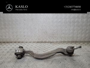 Gebruikte Draagarm links-voor Mercedes CLS (C218) 350 CDI BlueEfficiency 3.0 V6 24V Prijs € 75,00 Margeregeling aangeboden door kaslo auto parts
