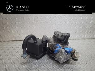 Gebruikte Stuurpomp Mercedes S (W220) 3.2 S-320 18V Prijs € 75,00 Margeregeling aangeboden door kaslo auto parts