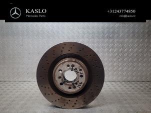 Gebruikte Remschijf voor Mercedes ML III (166) 3.0 ML-350 BlueTEC V6 24V 4-Matic Prijs € 100,00 Margeregeling aangeboden door kaslo auto parts